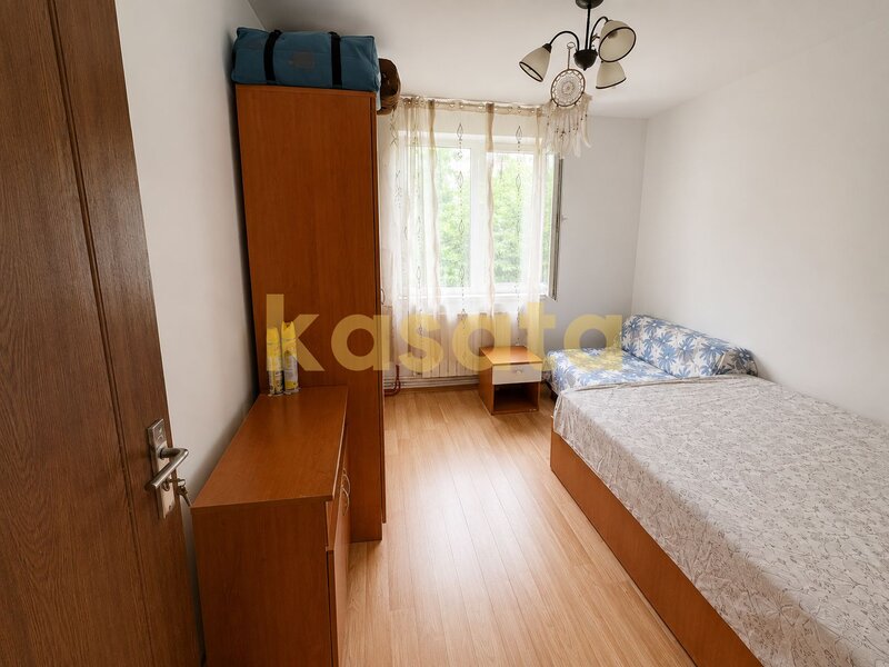 Basarabia, Metrou, National Arena, ap. 3 camere 1984, 67 mp, centrala proprie.